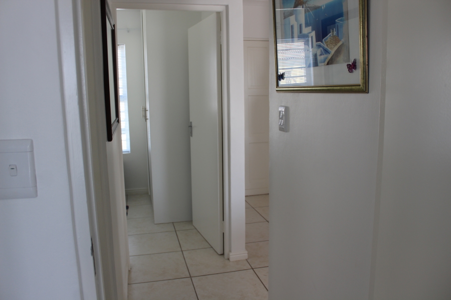 2 Bedroom Property for Sale in Olifantskop Western Cape